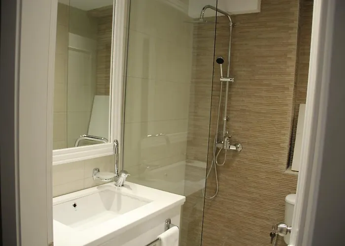 Hotel Artistic Blloku 3*