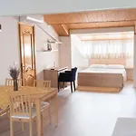 ホテル Artistic Blloku 3*